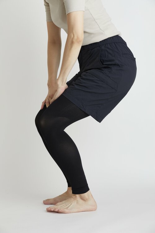 ショートパンツなどを合わせて 着圧レギンスおすすめ イメージ