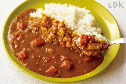給食を思いだす甘めのカレー イメージ
