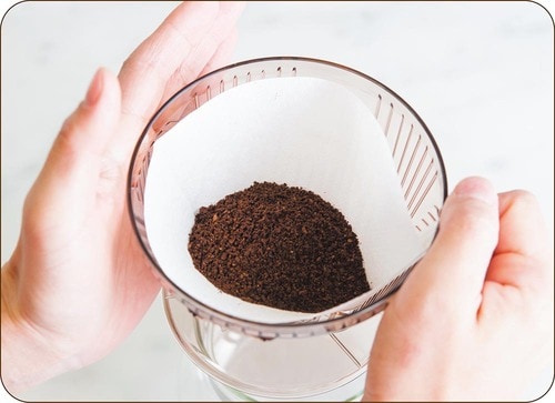 STEP5:コーヒー粉を平らにする イメージ