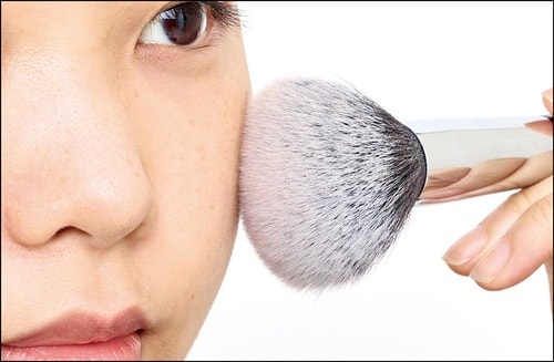 肌あたり パウダーブラシおすすめ イメージ