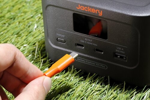 充電も高速! フル充電まで1.8時間 Jackery Explorer 100 Plusおすすめ イメージ
