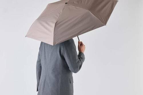 暑さも大雨もガードしてくれる折りたたみ傘がほしい！ 折りたたみ傘おすすめ イメージ