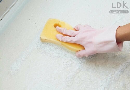 STEP2：スポンジでこすってみる イメージ