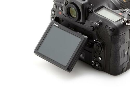 AFは50万円の報道用機材レベル!ニコン「D500」
