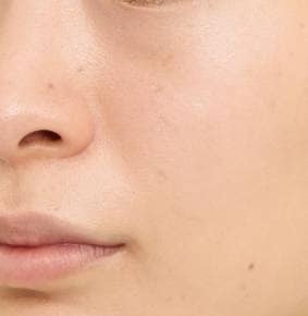 凹凸を埋めてフラットに見せてくれる 毛穴カバー下地おすすめ イメージ