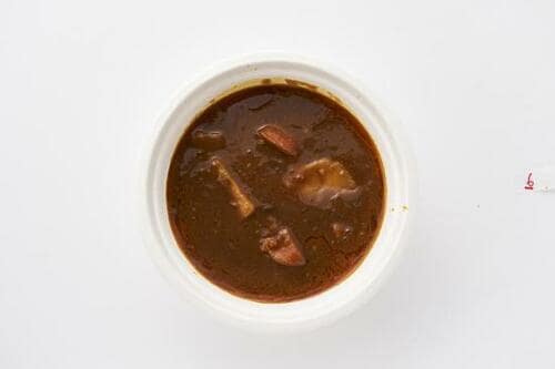 無印良品:素材を活かした ごろごろ野菜と豚ひき肉の大盛りカレー:レトルト食品