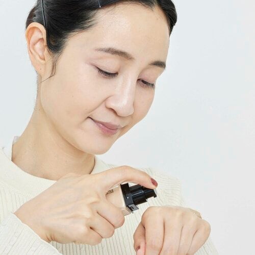色白向けファンデの塗り方は？ 色白向けリキッドファンデおすすめ イメージ