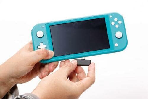 外で遊ぶニンテンドースイッチには即接続できるヘッドセットが超便利 イメージ