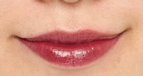 青み肌に使用 口紅おすすめ イメージ