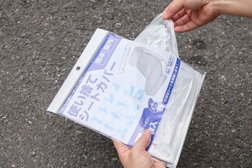 使い勝手はいいが安っぽい 車用シートカバーおすすめ イメージ5