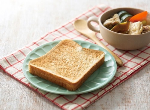 過熱水蒸気が加わりパンの内側がふわモチに 調理家電おすすめ イメージ