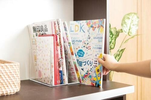 【読みかけ雑誌】無印の仕切りスタンドでマガジンラック イメージ