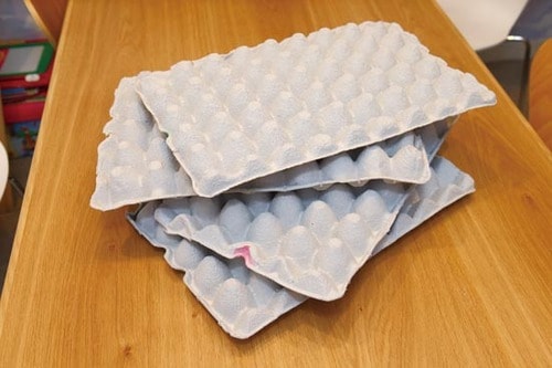 防音性能を4素材でテスト!コスパ的にも卵パックがベストです