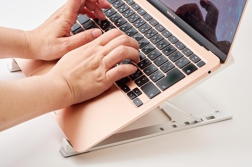 冷却パッド付きで5℃以上熱を抑えた! MONOQLO 2025ベストバイおすすめ イメージ