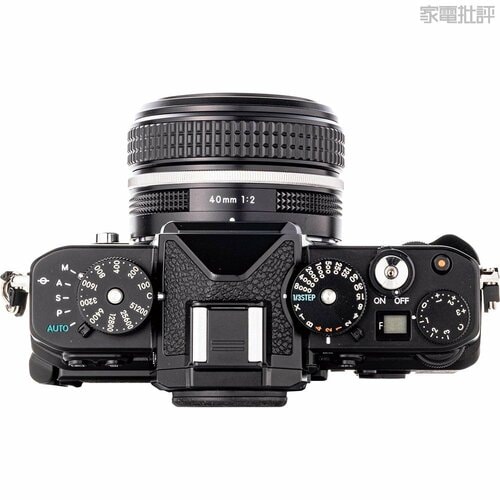 レトロな見た目が懐かしい! ダイヤルの操作感も味がある ニコン「Zf 40mm f/2(SE) レンズキット」おすすめ イメージ2