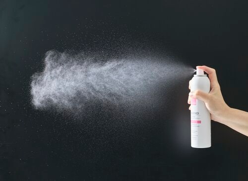使用感:キメの細かいミストがふわっと広がる 全身保湿スプレーおすすめ イメージ
