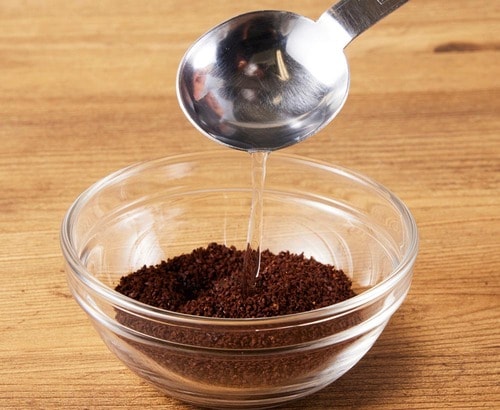 コーヒー粉に水をかけるひと手間が面倒 アイスコーヒーメーカーおすすめ イメージ