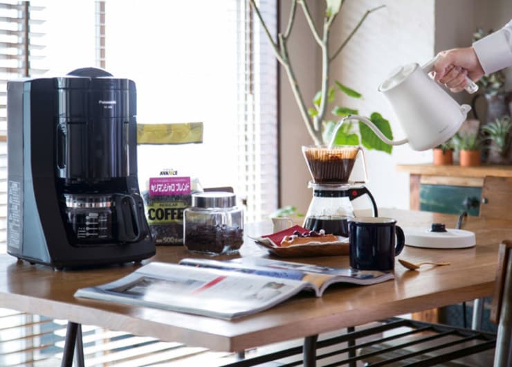家で飲むコーヒーが一番好き…なら揃えるべき道具がこちらです【決定版4選】