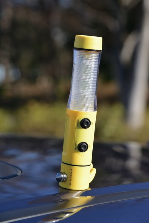 サバイバルに有効な5機能を完備いざという時の懐中電灯