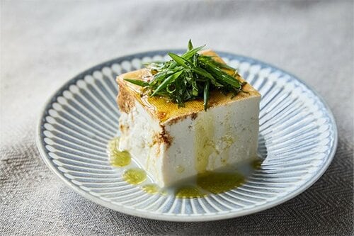 お手軽絶品レシピ⑤「冷ややっこ」 LDKベストバイに選ばれた「オライブ」の味を引き立たせる絶品レシピをプロが伝授!〜①「あえる・かけるだけ」お手軽編〜おすすめ イメージ