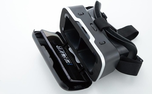 パカッと開けてスマホを入れるだけと簡単 スマホ用VRゴーグルおすすめ イメージ