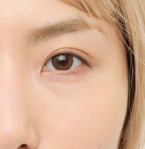 濃い眉さんの仕上がり アイブロウマスカラおすすめ イメージ