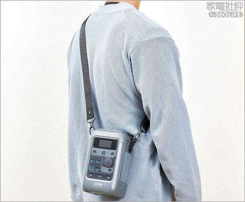 肩掛け用のストラップも付属 小型ポータブル電源おすすめ イメージ