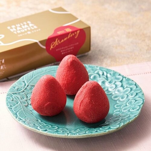 東京駅で買えるお土産おすすめ Terra Saison フルーツ生トリュフ〈苺〉3個入り イメージ