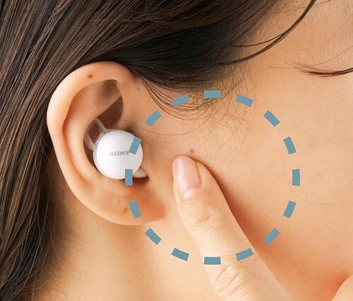 “ほっぺタップ”でコントロールは新鮮で便利 イメージ