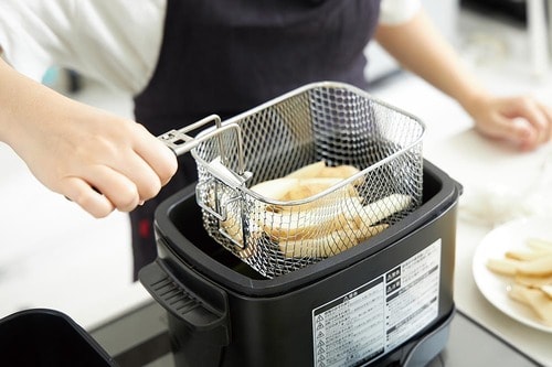 ポテトフライ用のバスケット(※山善「揚げ物の達人 YAC-M121」のみ) イメージ