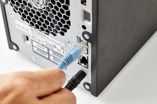 自宅のルーターに接続するだけで自分専用の大容量クラウドが完成 イメージ