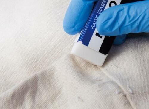 洗濯あるある4：トートバッグが内も外もまっくろけ！ イメージ