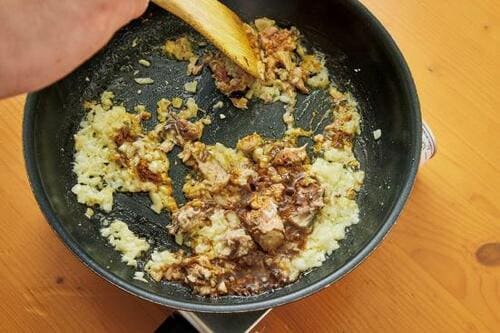 トーストアレンジ1：鯖缶のドライカレーペーストのせ イメージ4