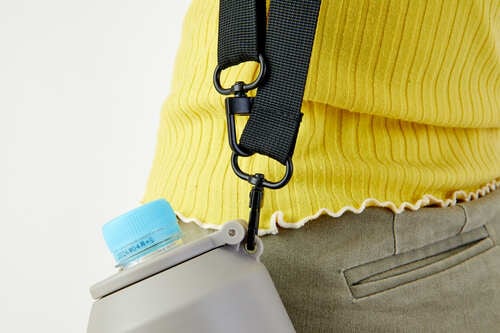 ショルダータイプのストラップが実用的でいい! ペットボトルホルダーおすすめ イメージ2