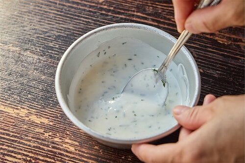 <作り方> LDKベストバイに選ばれた「オライブ」の味を引き立たせる絶品レシピをプロが伝授!〜②「混ぜる!焼く!」メイン料理編〜おすすめ イメージ