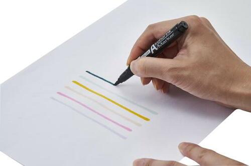 バズったワケ：安いのにコピックそっくりのペン先と発色 イメージ