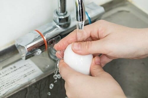 【Q5】たまごの殻は洗った方がいいの？ イメージ