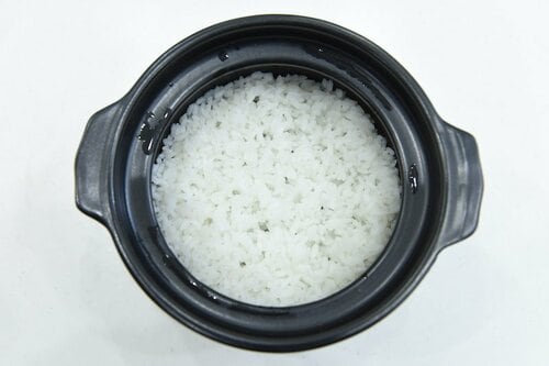 ▼炊きたてのご飯 料理家が選ぶ電子レンジ炊飯器おすすめ イメージ