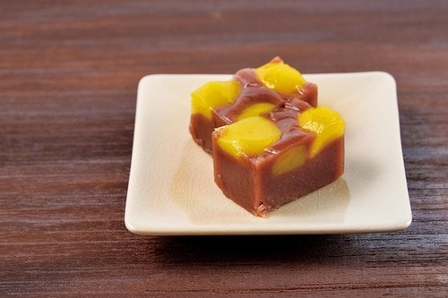 25位:来客用のお茶請けに最適!「栗粒入り蒸しようかん」 イメージ2