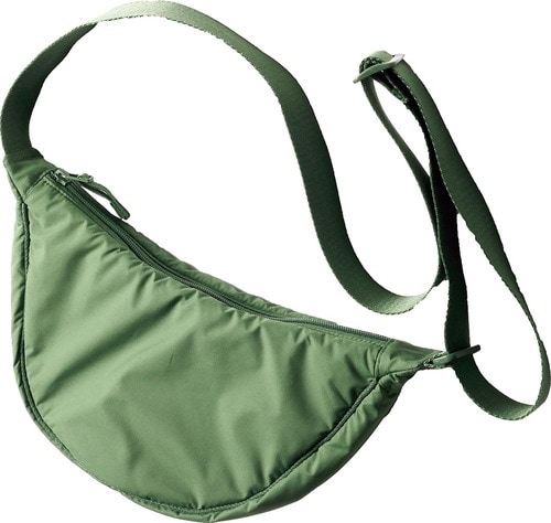 アイテム5：ユニクロ「ラウンドミニショルダーバッグ」 イメージ