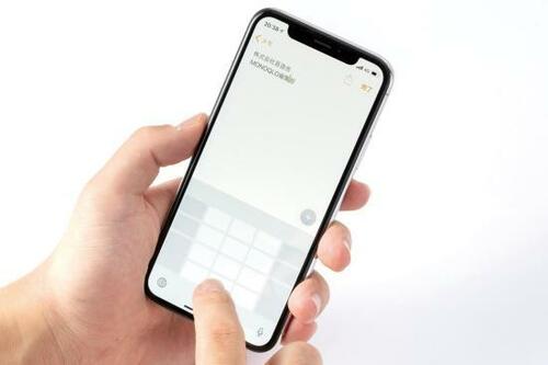 電子辞書は学生の勉強はもちろんスマホは難しいという方の相棒に