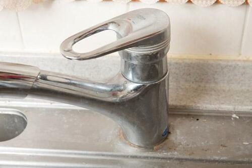 蛇口の水垢汚れにはクエン酸のラップパック イメージ