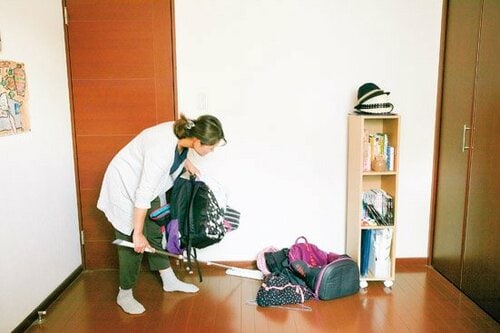 床に置かれた荷物問題…かける収納で解決！ イメージ2