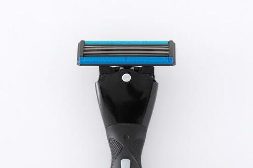 PBでも切れ味抜群トップバリュの6BLADE RAZOR