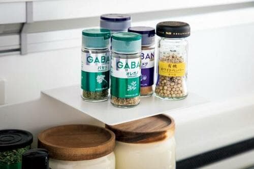 おすすめはキッチン収納！ちょこっと置き棚が作れます イメージ2