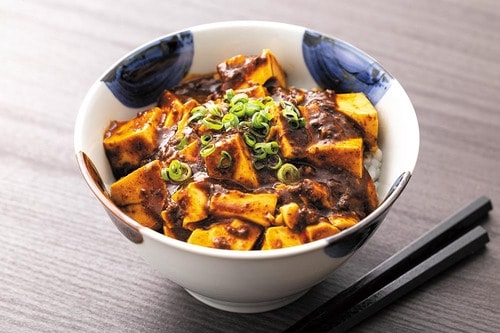 ピリ辛さで食欲を刺激され、ご飯にとても合う！ カルディおすすめ イメージ