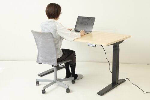結果:無段階式なので好みの位置に調節できた! FlexiSpotの電動昇降デスクおすすめ イメージ