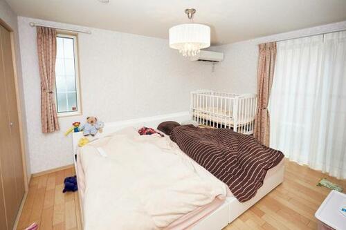 フランフランみたいな「大人ガーリー×ゴージャス」な寝室づくり イメージ