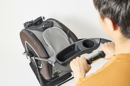 【コミュニケーションの取りやすさ】移動中は愛犬の様子が見えづらい 小型犬向けペットカートおすすめ イメージ