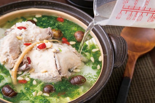 【おまけ】レトルトの参鶏湯は スープを足して鍋にアレンジ！ イメージ2